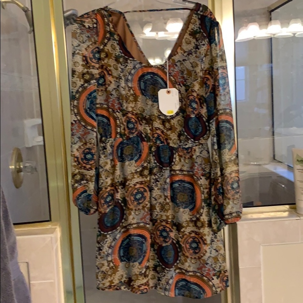 Dress - Picture 2 of 3